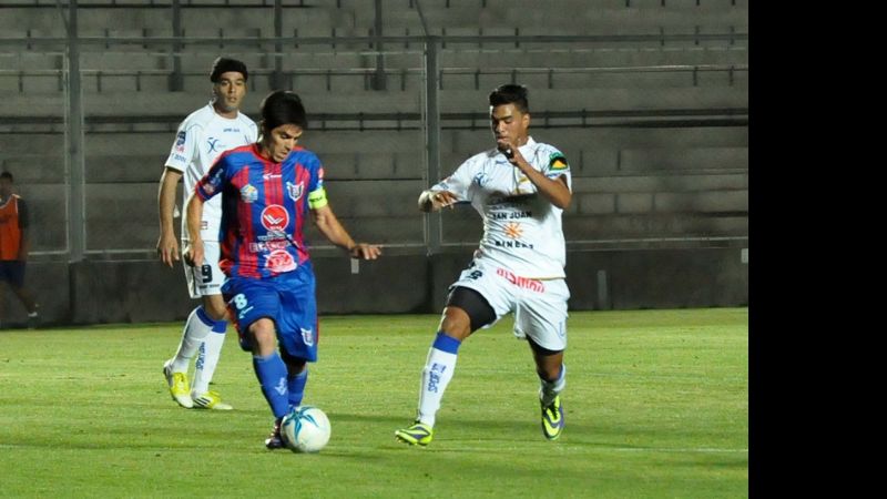 Aconquija el viernes en Santiago y San Lorenzo el sábado “en casa”