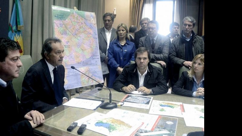 "La prioridad es atender a los damnificados" por las inundaciones