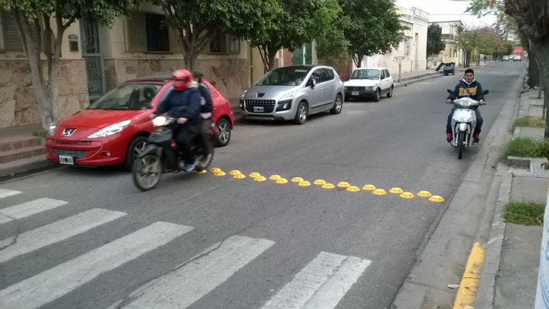Reductores de velocidad en puntos conflictivos de la ciudad