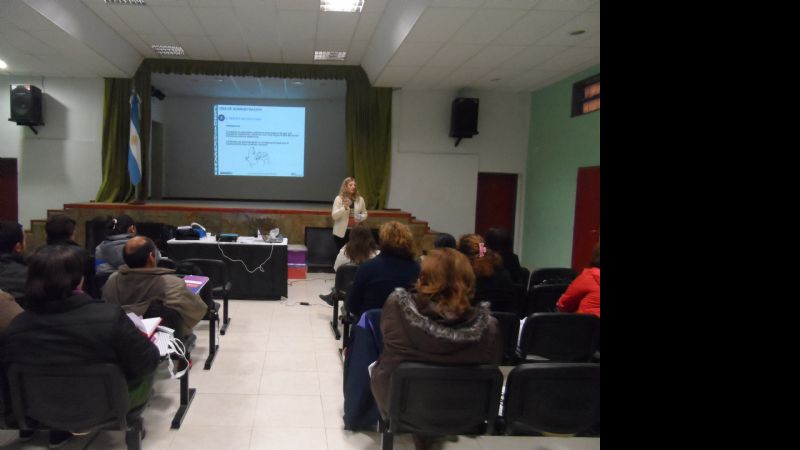 Curso de cuidados en medicamentos en Saujil