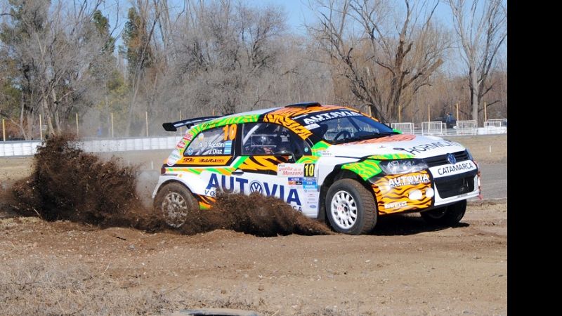 Augusto D’Agostini entre los 10 mejores pilotos del Rally Argentino