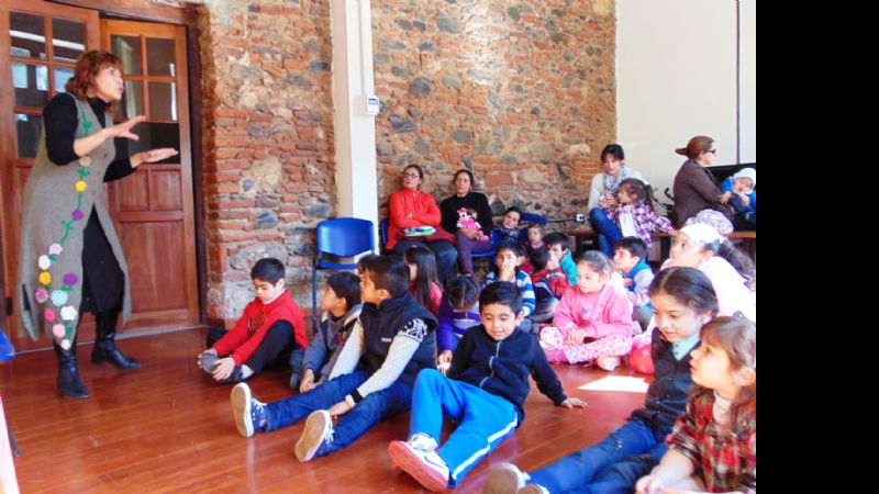Con cuentos, canciones y sorpresas los chicos celebraron su día en la Casa de la Cultura