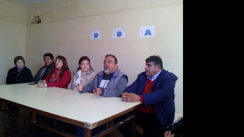 Gremios docentes convocan a un nuevo paro