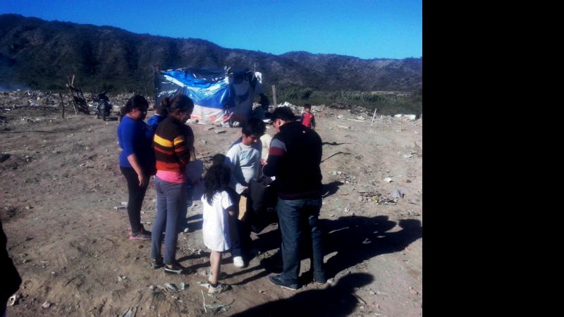 Ayuda del Deportivo Juventud a una familia de la zona Norte