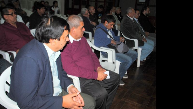 La “Guía del Entrenador de Fútbol” irá a todos los clubes de Catamarca