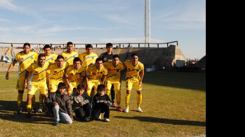 Villa Cubas y Policial, de visitantes, y obligados a no perder