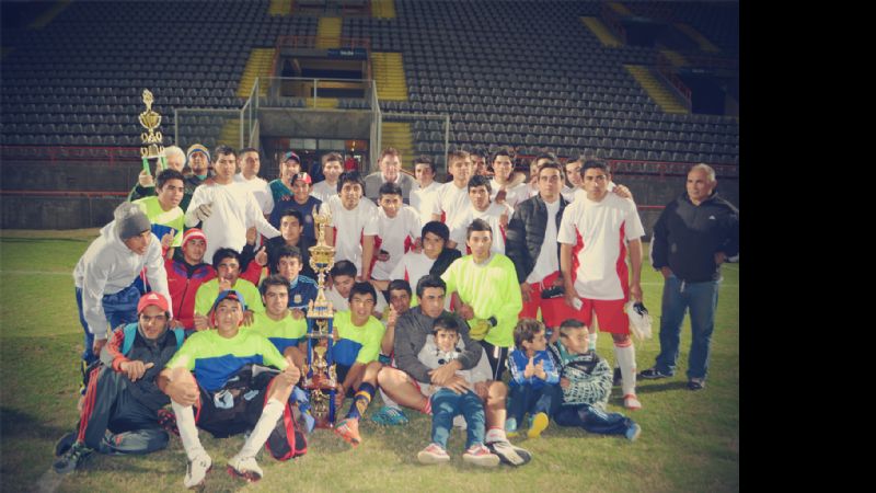 Las Tejas y Sisihuasi jugaron la final en el Estadio Bicentenario