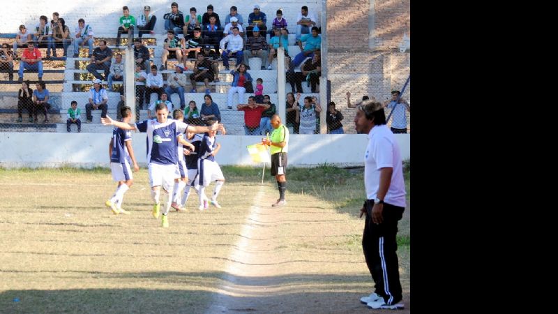 Sumalao venció 2-1 a San Martín y también lidera en la “A”
