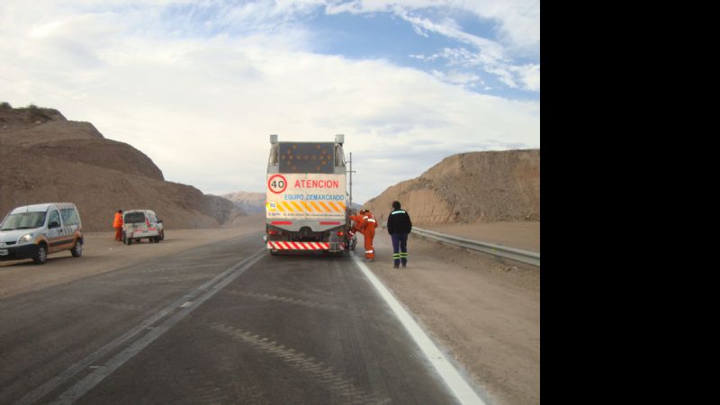 Transitar con precaución en ruta 40 por trabajos de demarcación de calzada
