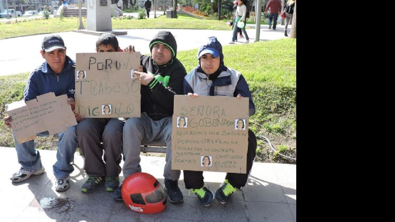 Encadenados piden estabilidad laboral