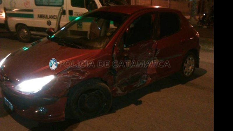 Cinco mujeres heridas en un violento choque