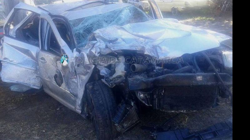 Dos muertes en un terrible accidente en la ruta 1