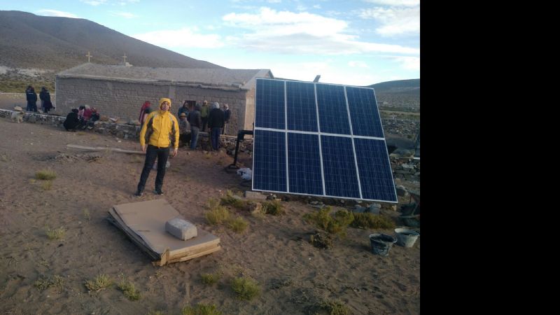 Instalaron panel fotovoltaico en Aguas Calientes
