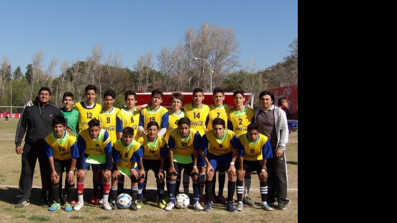 Copa Coca-Cola: Guadalupe vs. La Quintana y La Clara con la Esc. 76, a semis