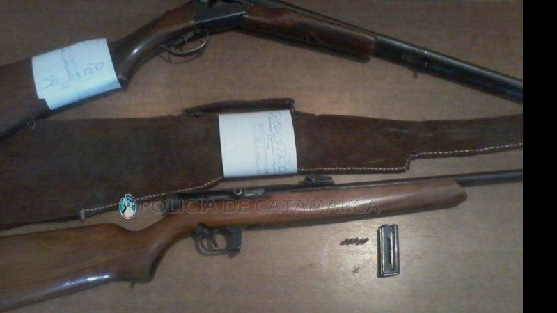 Secuestran armas y demoran a dos adolescentes en El Alto