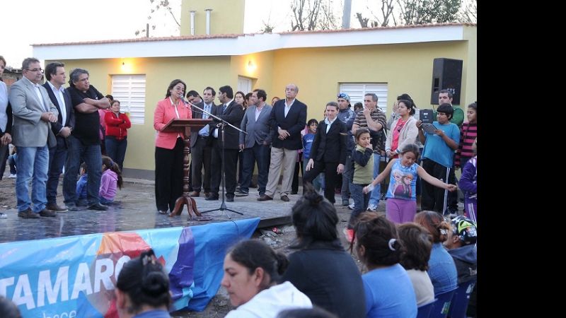 Lucía entregó soluciones habitacionales a más de 40 familias