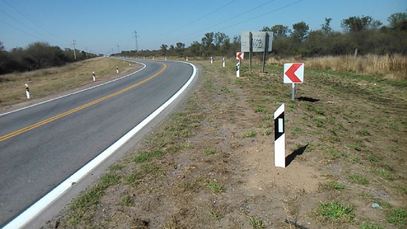 Refuerzan señalización preventiva en curvas de Ruta Nacional Nº 157