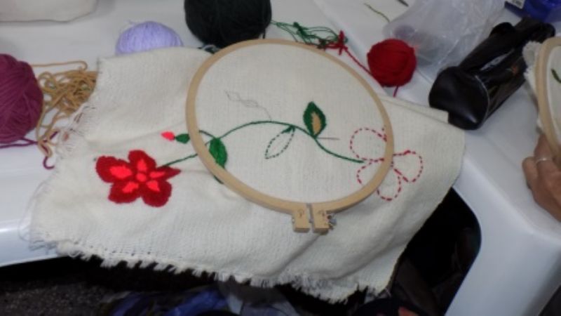Se completa el primer módulo del taller de bordado