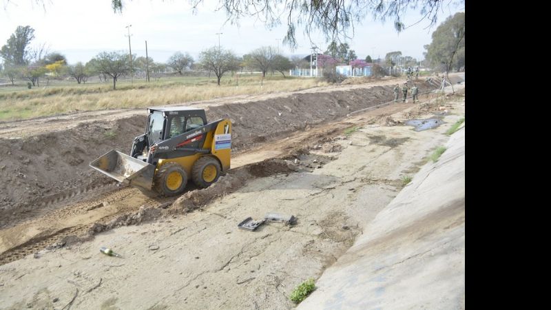 Ensanchan el Fariñango para evitar inundaciones y anegamientos