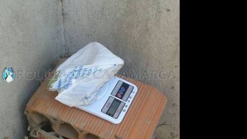 Secuestran casi un kilo de droga en Recreo