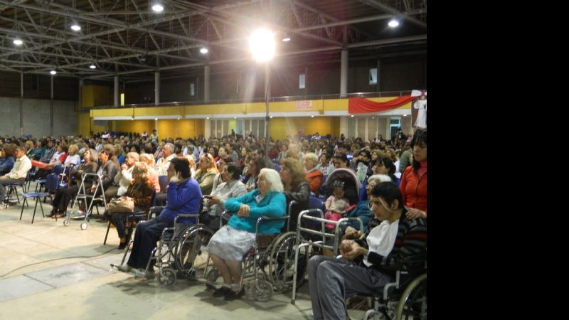 Miles de fieles participaron de la jornada de evangelización con el Padre Jamut