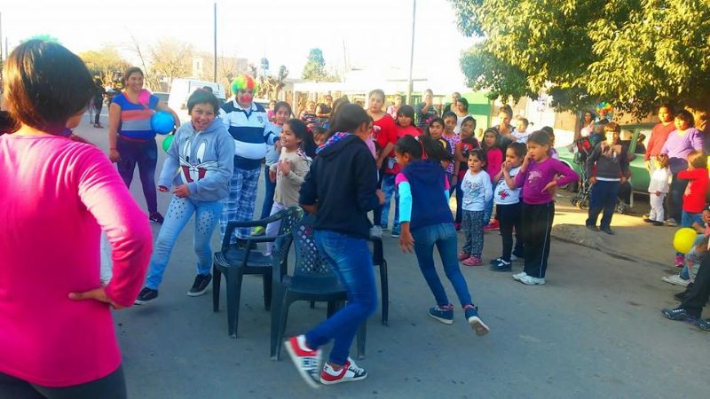 Precandidatos agasajaron a los niños