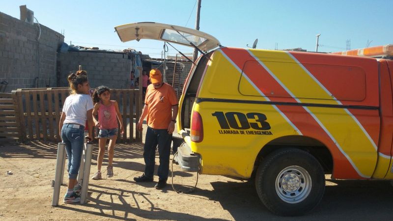 Asistieron a una familia tras incendiarse su vivienda