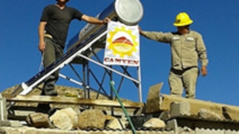 Instalan calefones solares en Minas Capillitas