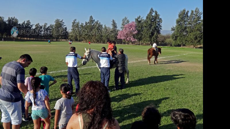 La Policía festejo el Día del Niño