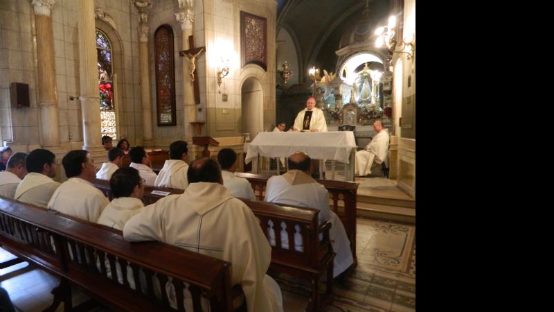 El Obispo presidió la misa en el Camarín en el día del Patrono de los Sacerdotes