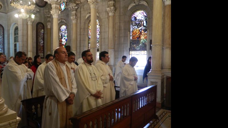 El Obispo presidió la misa en el Camarín en el día del Patrono de los Sacerdotes