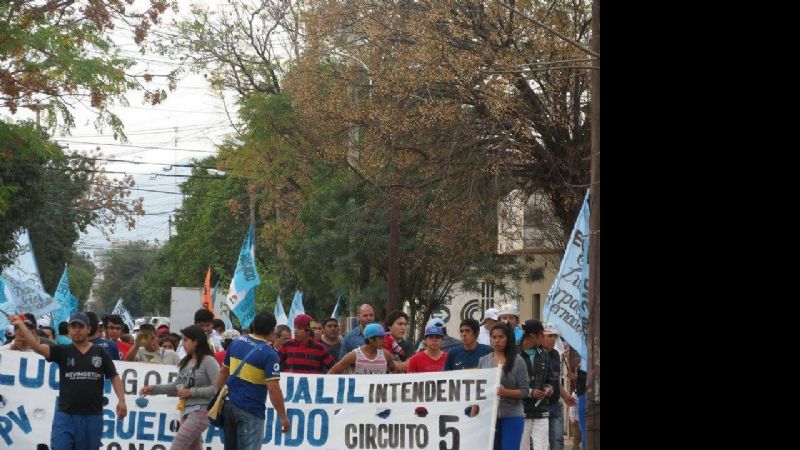 Caminata de los precandidatos del circuito 5