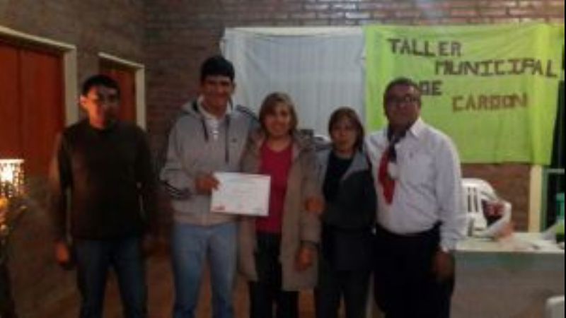 Se entregaron certificados de Taller de Cardón