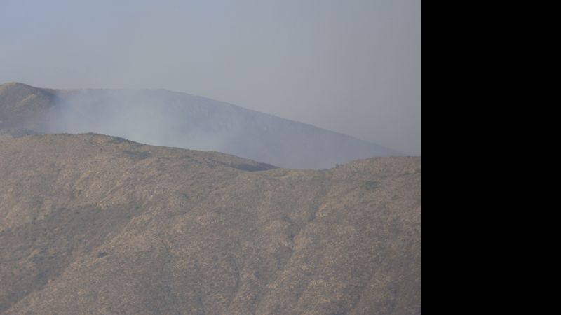 Fuertes vientos provocaron incendio forestal y cortes de energía  en Andalgalá