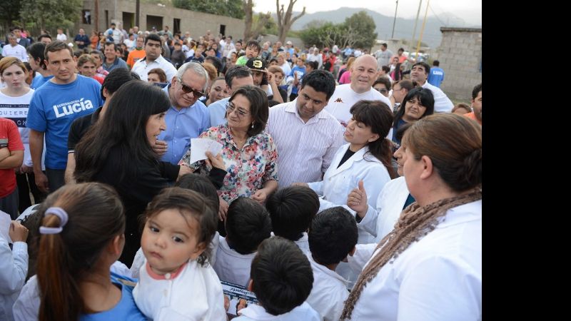 Lucía cerró la campaña con una gran caminata en Chumbicha