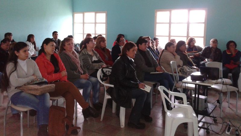 Capacitaron a docentes sobre salud bucal y lactancia materna en La Merced