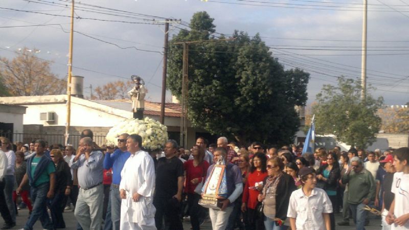 San Cayetano convocó a cientos de fieles