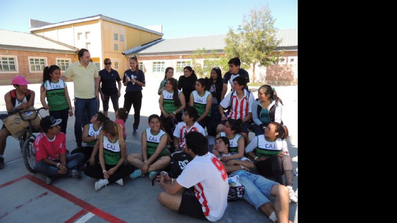 Mera acompañó a los jóvenes de Belén en las Olimpiadas del Saber