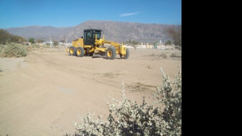 Nueva cancha de fútbol para el barrio Vicente Saadi