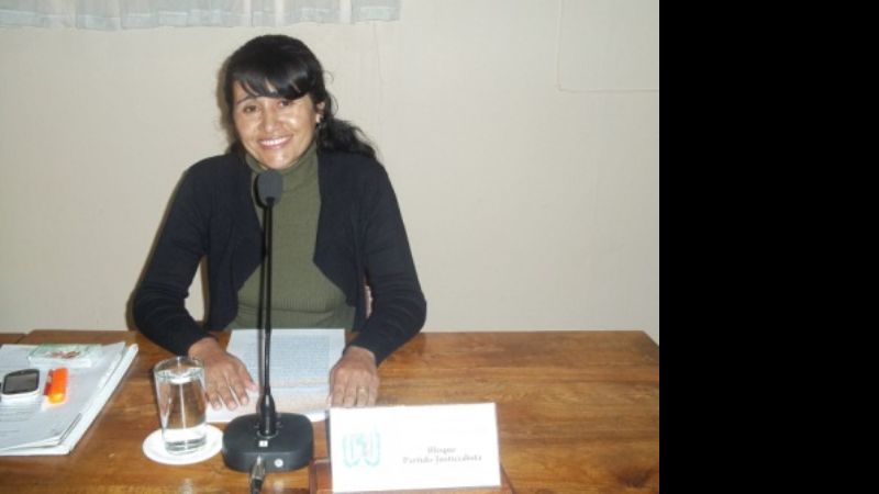 Buscan instalar un lugar permanente para la venta de artesanías en la terminal