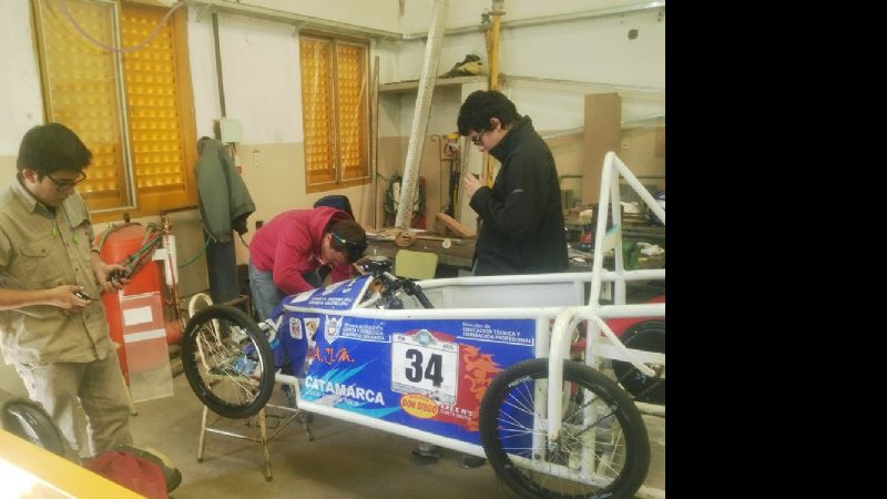 La locomotora 5 de la Técnica de Santa María parte hacia La Pampa