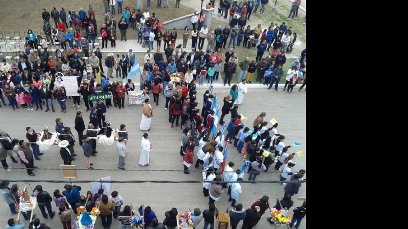 El Obispo culminó su visita pastoral a El Alto en el marco de las fiestas de San Nicolás y San Benito