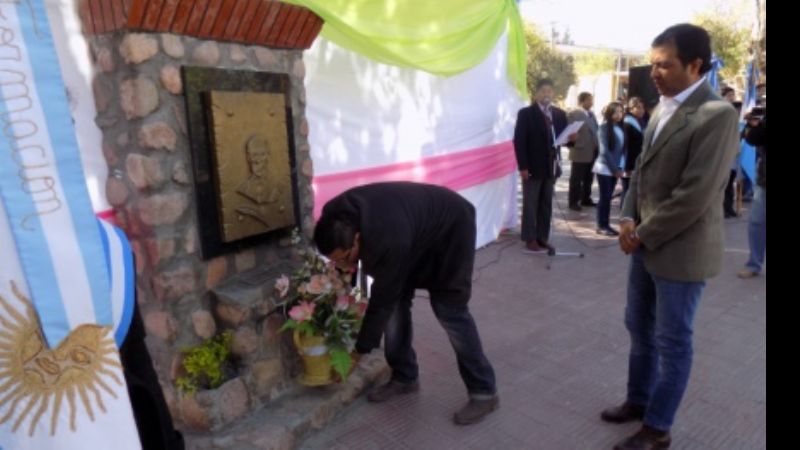 Acto por el  Día del Maestro en Santa María