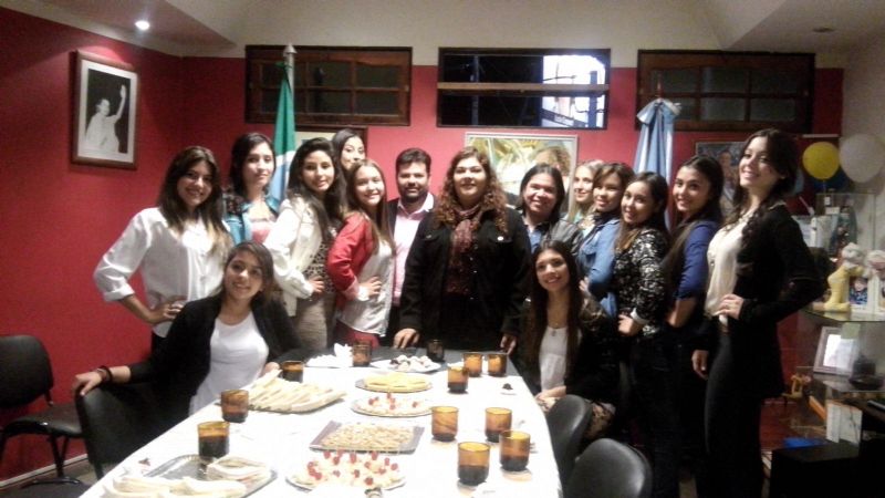 Candidatas a reinas visitaron a la intendenta Natalia Soria