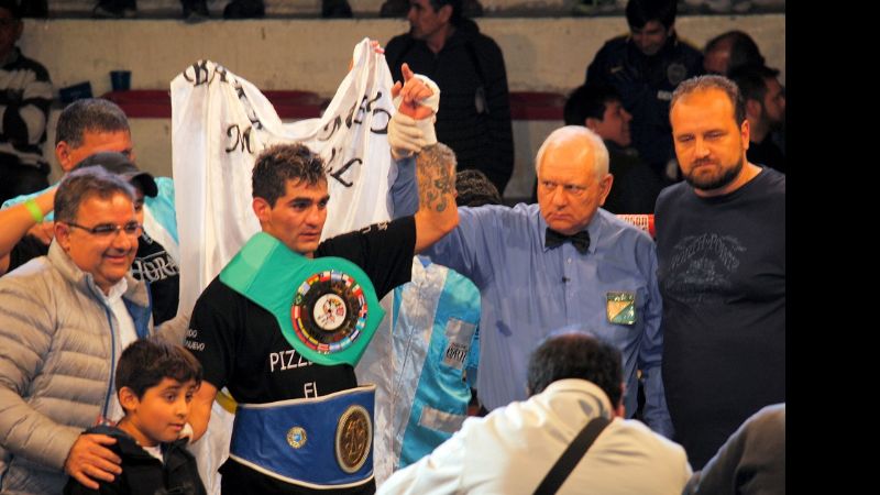 “La Joya” Barrionuevo “doble campeón”, por KOT, en el 8vo. asalto