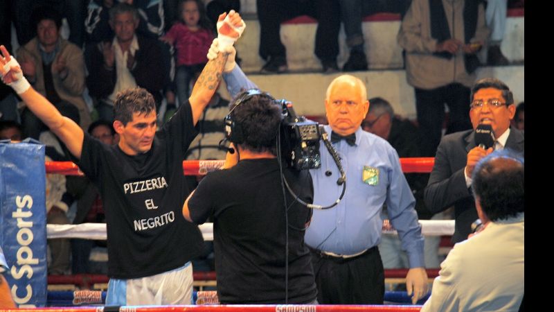 “La Joya” Barrionuevo “doble campeón”, por KOT, en el 8vo. asalto