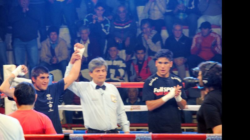 “La Joya” Barrionuevo “doble campeón”, por KOT, en el 8vo. asalto