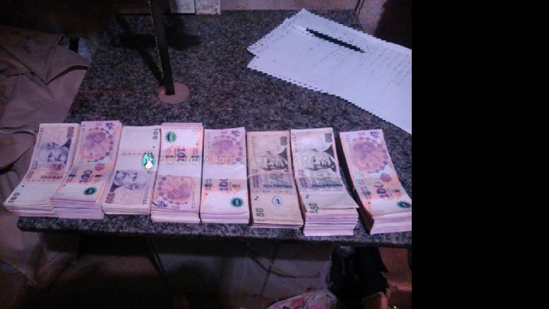 Mega operativos en varios puntos: Secuestran más de 100 mil pesos, armas y droga