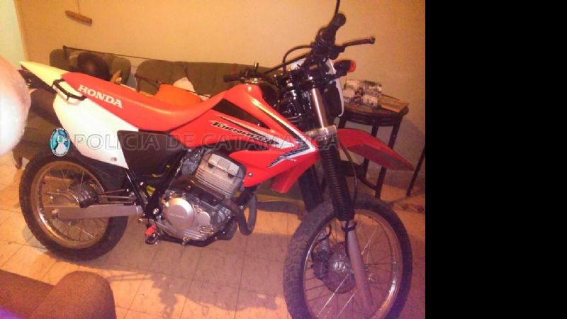 Mega operativos en varios puntos: Secuestran más de 100 mil pesos, armas y droga