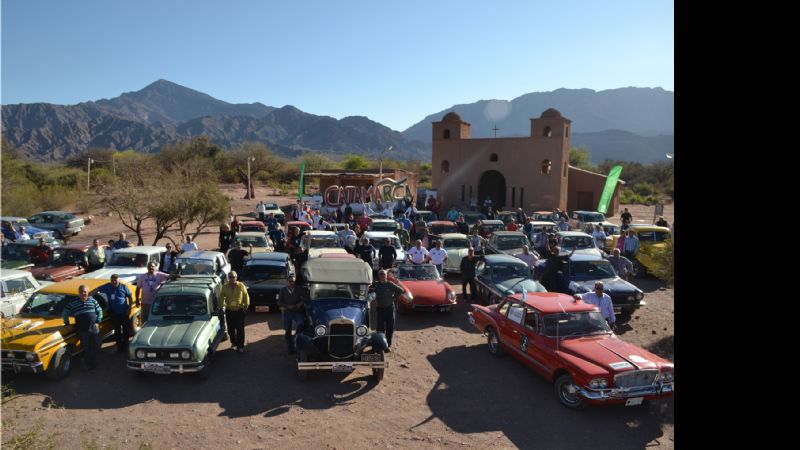 Los Autos de Época desarrollaron con éxito el tradicional “Gran Premio de la Ruta del Adobe”